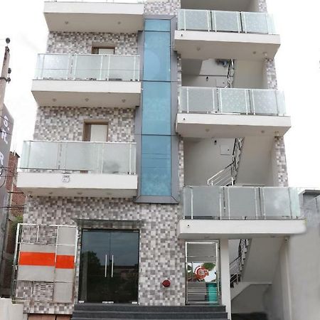 Hotel S.R. Residency Zirakpur Esterno foto