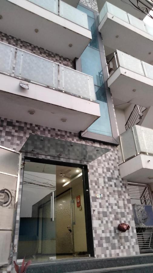 Hotel S.R. Residency Zirakpur Esterno foto